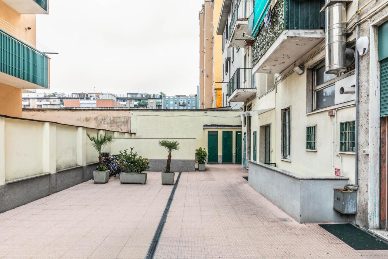 Eden House Sansiro-Duomo Netflix & Design Apartamento Milão Exterior foto